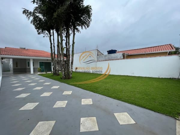 CASA ALTO PADRÃO ÓTIMA LOCALIZAÇÃO PERTINHO DO MAR COM 03 DORMITÓRIOS EM ITANHAÉM!