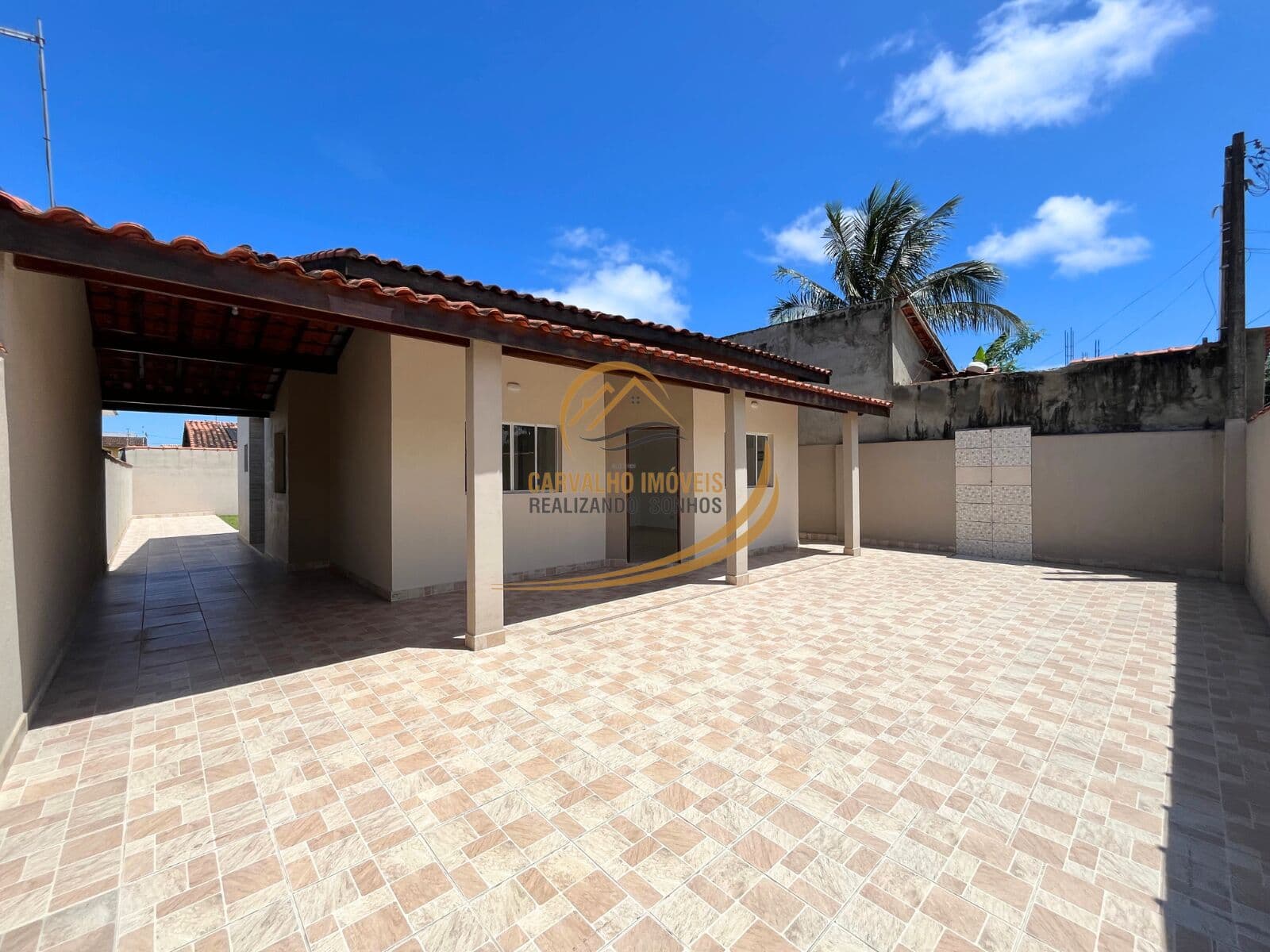 CASA ISOLADA COM BAITA TERRENO PARA VENDA EM ITANHAÉM!!