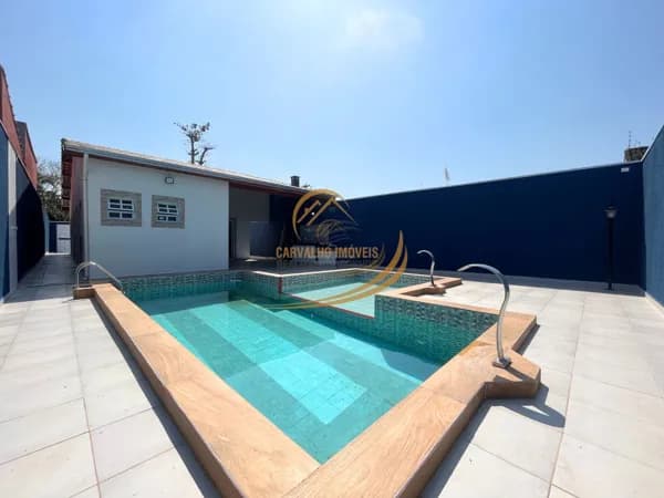 CASA ISOLADA COM BAITA TERRENO, 03 SUÍTES, 500 METROS DO MAR EM ITANHAÉM!!