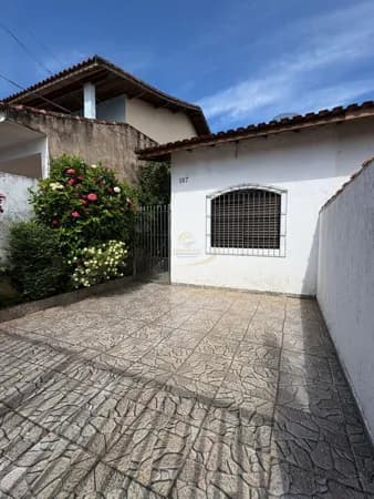 CASA PRÓXIMO AO ATACADÃO DA CIDADE DE ITANHAÉM PARA VENDA!