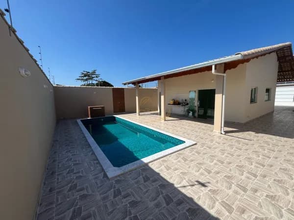 CASA ISOLADA LADO PRAIA COM BAITA TERRENO, PISCINA PARA VENDA EM ITANHAÉM!!