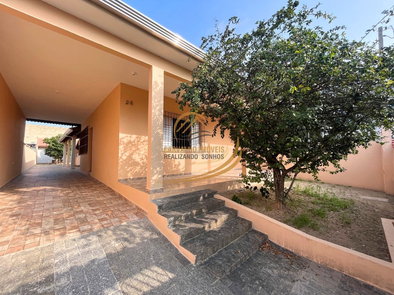 CASA ISOLADA NO CENTRO DE ITANHAÉM PARA VENDA!
