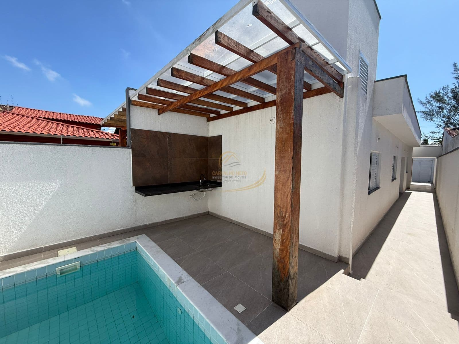CASA LADO PRAIA COM PISCINA PARA VENDA EM ITANHAÉM!!