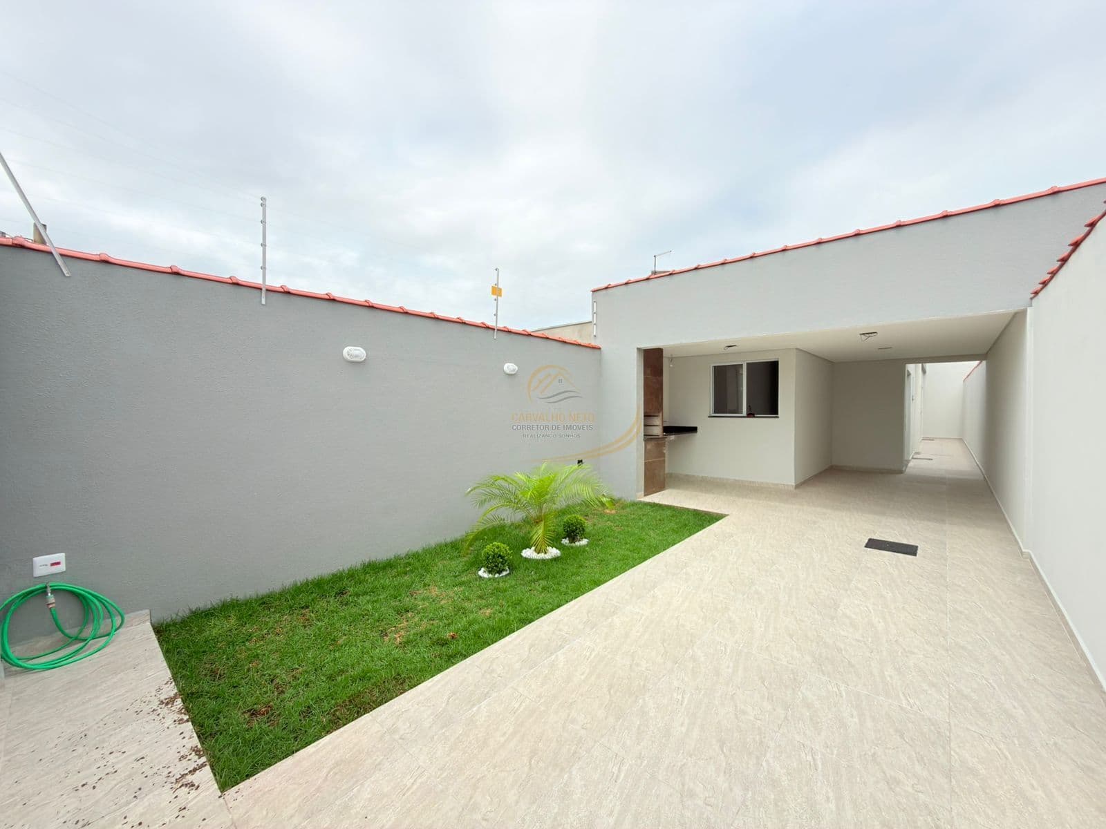 CASA LADO PRAIA COM ESPAÇO PARA PISCINA PARA VENDA EM ITANHAÉM!!