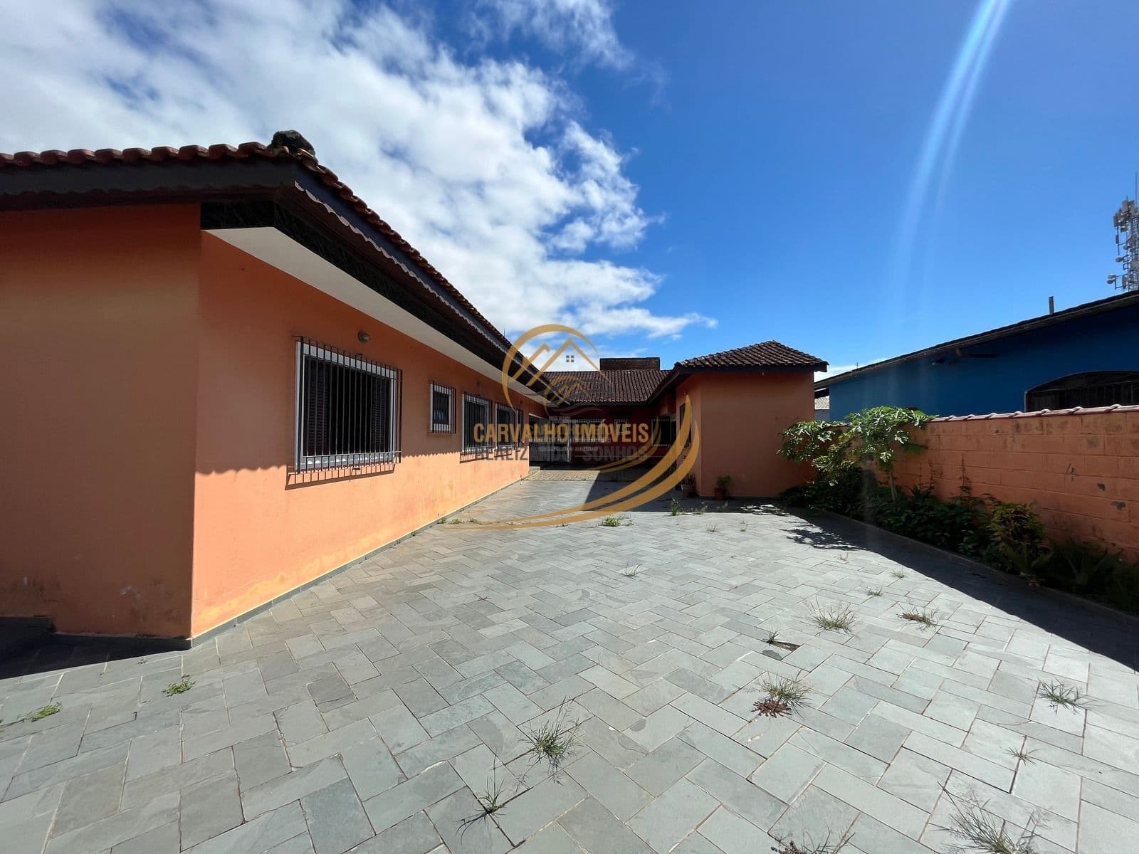 OPORTUNIDADE!! CASA ISOLADA 400 METROS DO MAR PARA VENDA EM ITANHAÉM!!