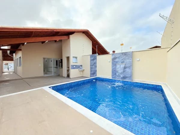 LINDA CASA LADO PRAIA 1300M DO MAR COM PISCINA E CHURRASQUEIRA EM ITANHAÉM!