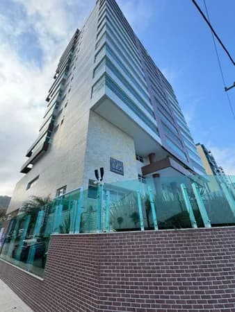 SE ENCANTE COM ESSE APARTAMENTO FRENTE MAR PARA VENDA EM MONGAGUÁ!