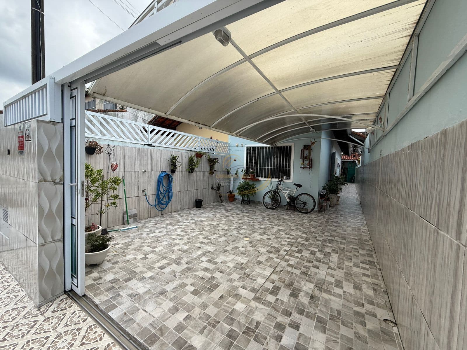 CASA GEMINADA EM BAIRRO RESIDENCIAL PARA VENDA EM ITANHAÉM!!