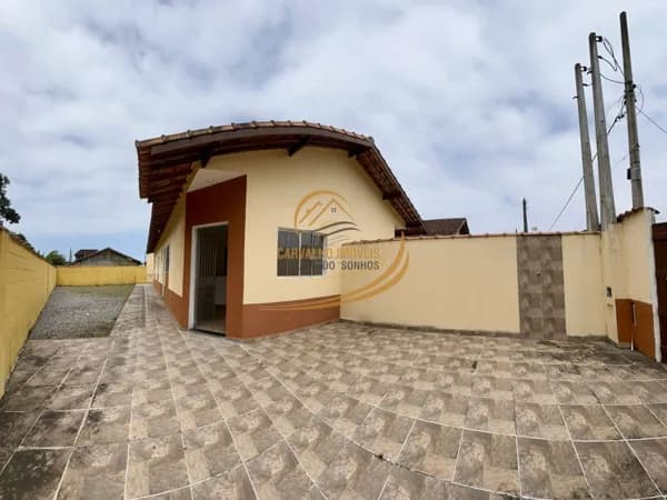 CASA EM BAIRRO RESIDENCIAL COM TERRENO AMPLO ESPAÇO PARA PISCINA PARA VENDA EM ITANHAÉM!!