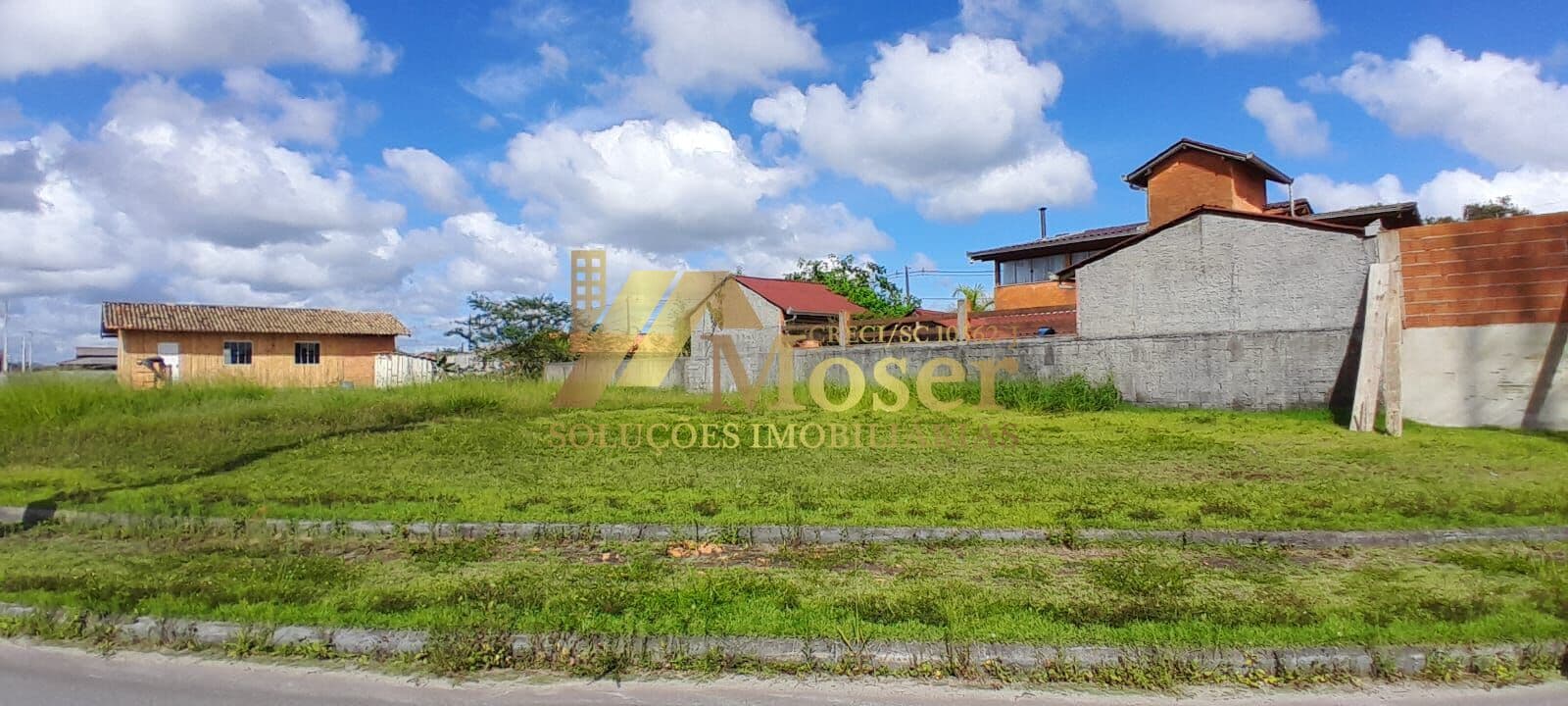 Lote/Terreno em Araquari - Centro