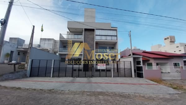 Apartamento com vista mar a 50 metros da praia