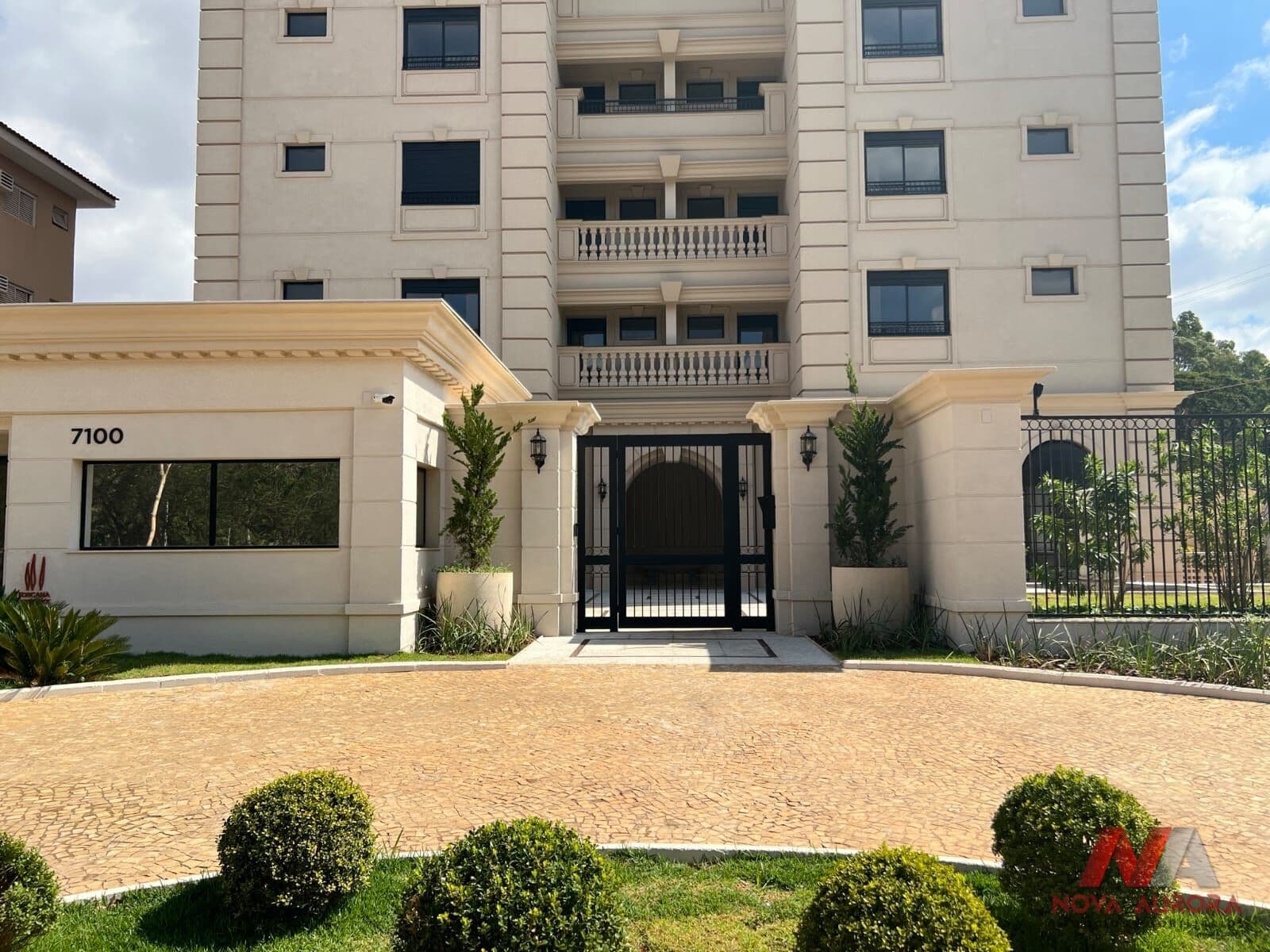 Apartamento à venda com 03 suítes pronto para morar na Av. José Munia - São José do Rio Preto/SP