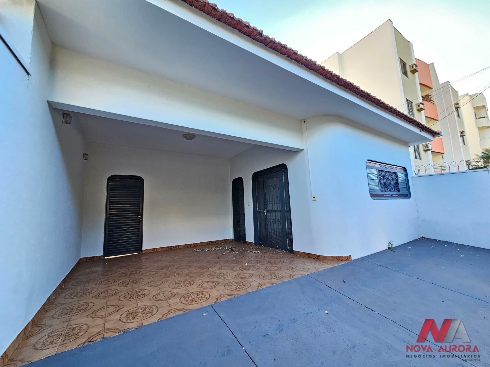 Casa 03 dormitórios para alugar próximo a Av. Potirendaba - São José do Rio Preto