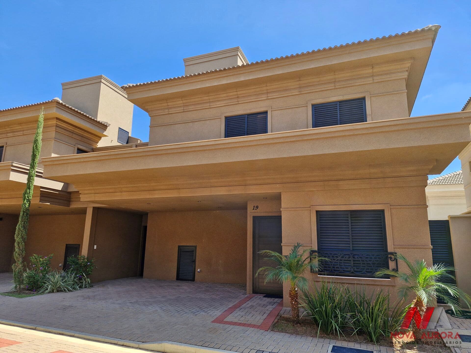 Casa sobrado 03 suítes disponível para venda no condomínio EuroVille - São José do Rio Preto/SP