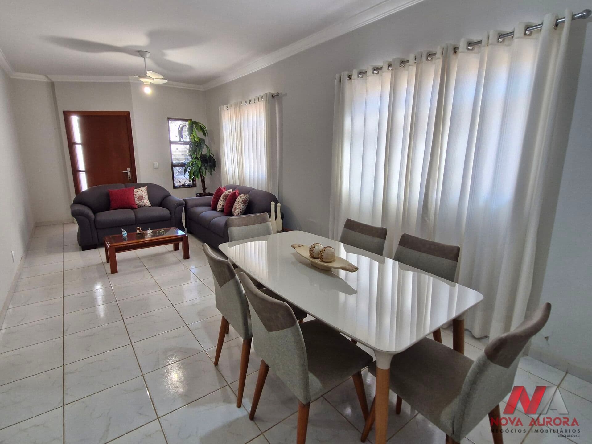 Casa 03 dormitórios com suíte para venda próximo a Represa Municipal - São José do Rio Preto/SP