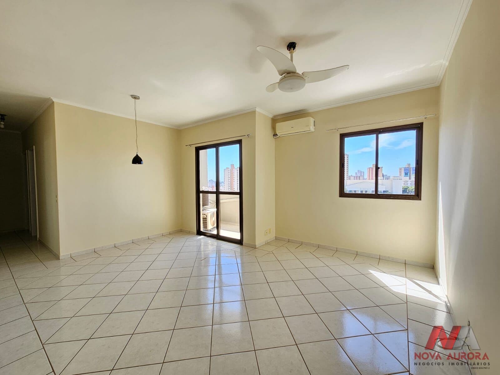 Apartamento 03 dormitórios com suíte para locação no Bairro Vila Redentora - São José do Rio Preto/SP
