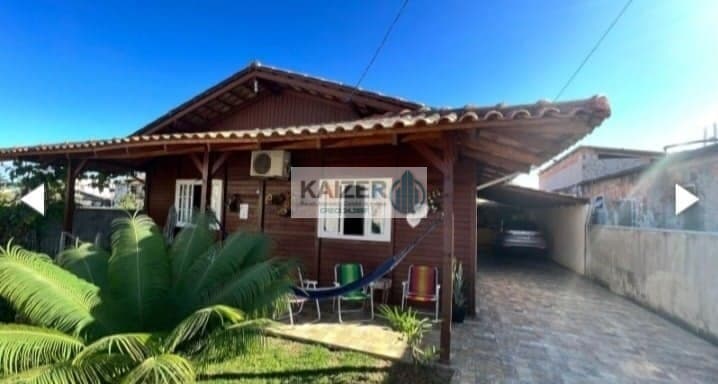 ☆☆☆ Casa de madeira de lei ( Cambará ), situada no bairro Ubatuba - São Francisco do Sul-SC. Distante 750 metros do mar ☆☆☆