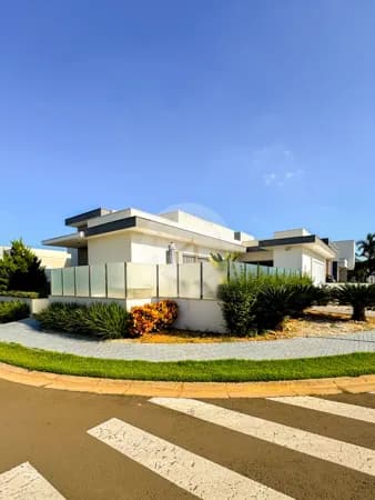 Alto padrão com 255m2 de construção para quem valoriza ambientes amplos