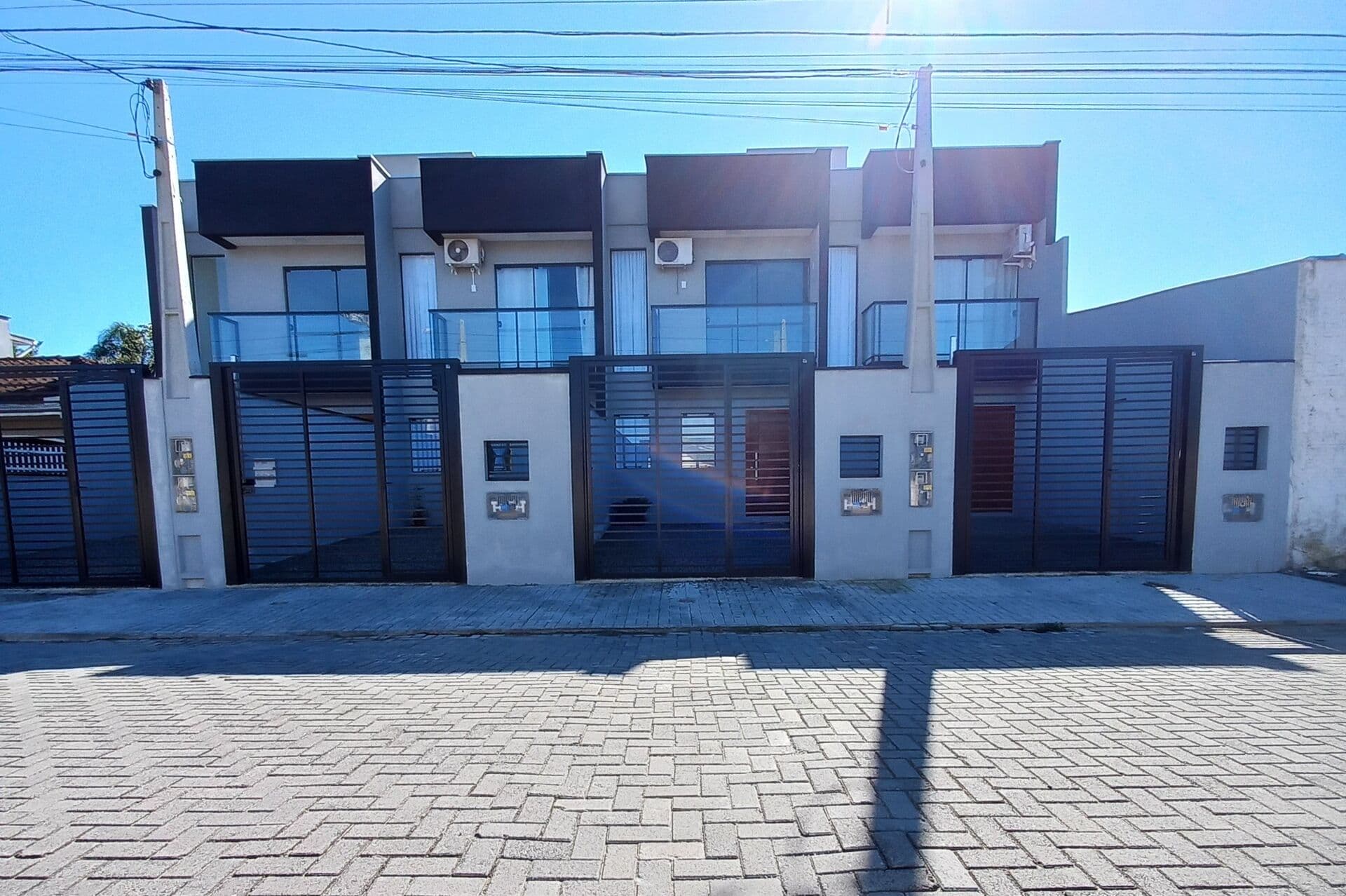Sobrado em Joinville - Guanabara
