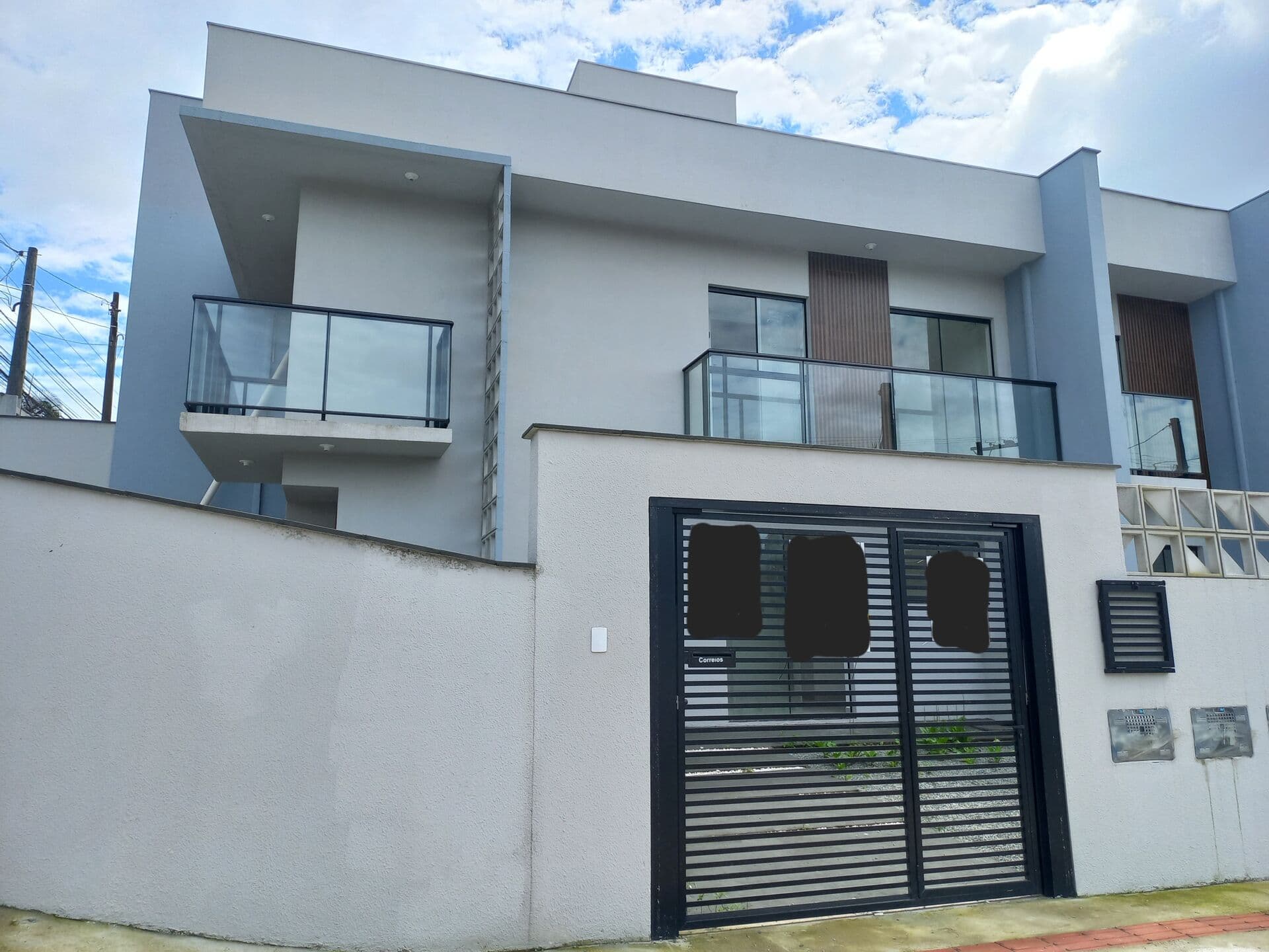 Sobrado em Joinville - Floresta