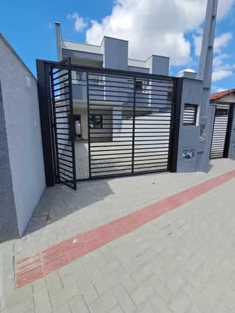 Sobrado em Joinville - Bom Retiro