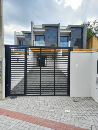 Sobrado em Joinville - São Marcos