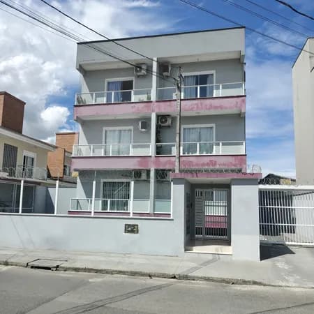 Apartamento Padrão para Venda no Bairro Iririú em Joinville-SC