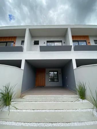Sobrado em Joinville - São Marcos