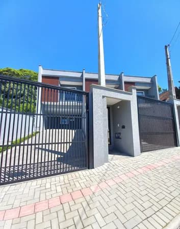 Sobrado em Joinville - São Marcos