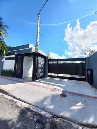 Sobrado em Joinville - Itaum