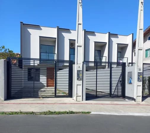 Sobrado em Joinville - Boa Vista