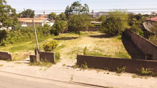 Terreno com 26,70 metros de frente