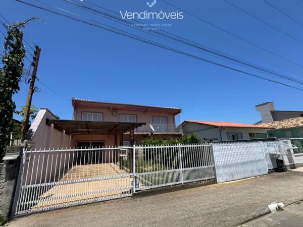 Casa em Capivari de Baixo - Centro