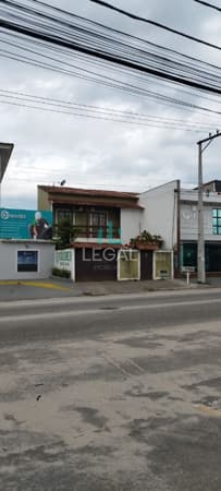 Casa com 4 dormitórios - Village