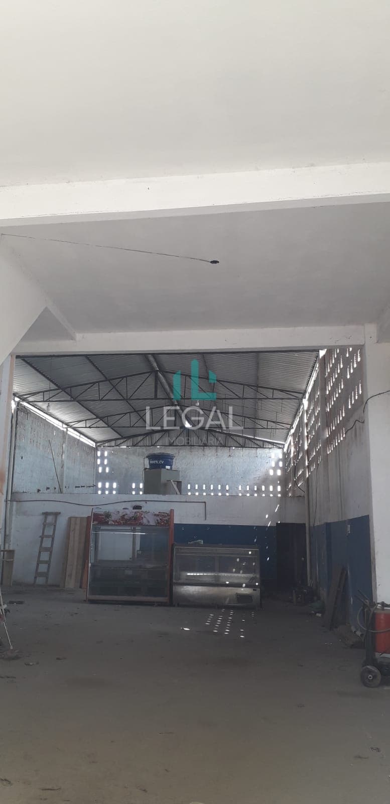 Pavilhão/Galpão Salão Comercial com 250m² para locação na Enseada das Gaivotas - Rio das Ostras - RJ