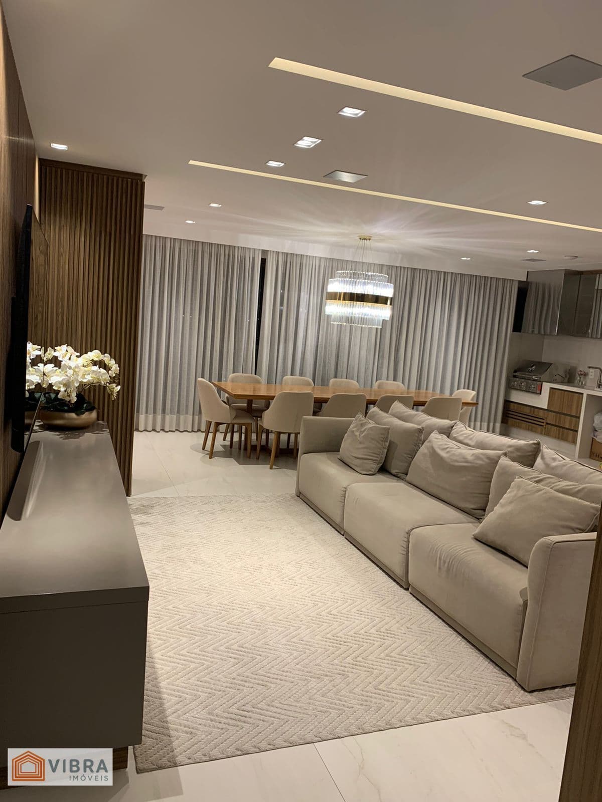 ÁTRIA - APARTAMENTO PORTEIRA FECHADA