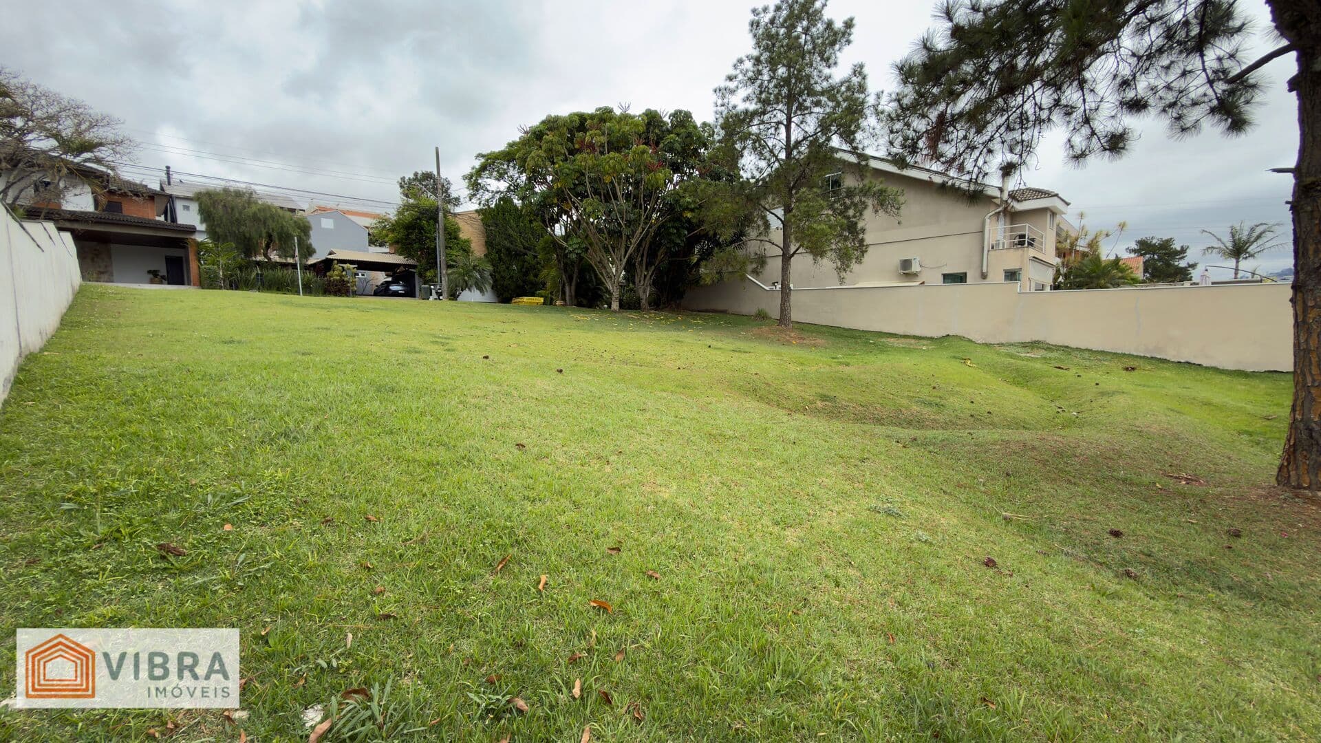 Lote/Terreno em Santana de Parnaíba - Alphaville