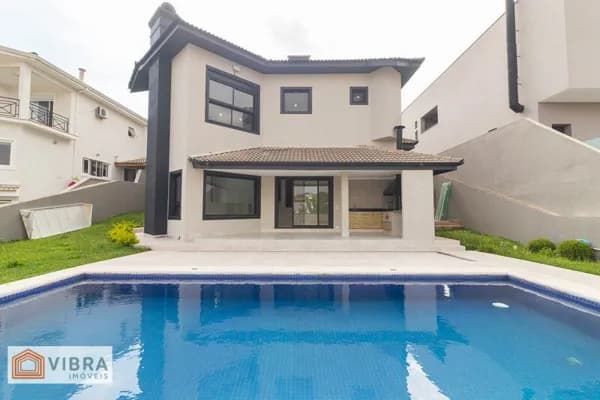 Casa em Santana de Parnaíba - Residencial Doze (Alphaville)