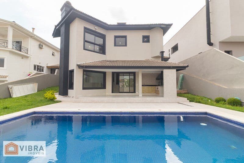 Casa em Santana de Parnaíba - Residencial Doze (Alphaville)