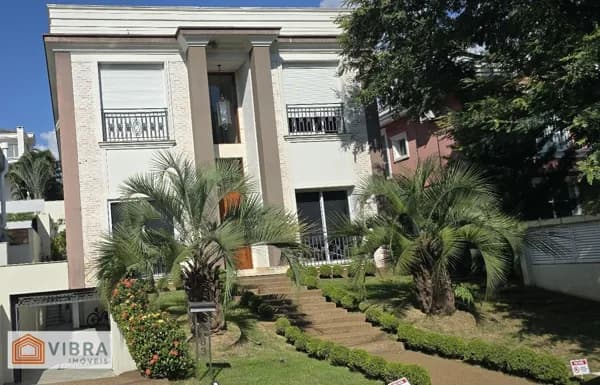 Casa em Santana de Parnaíba - Alphaville