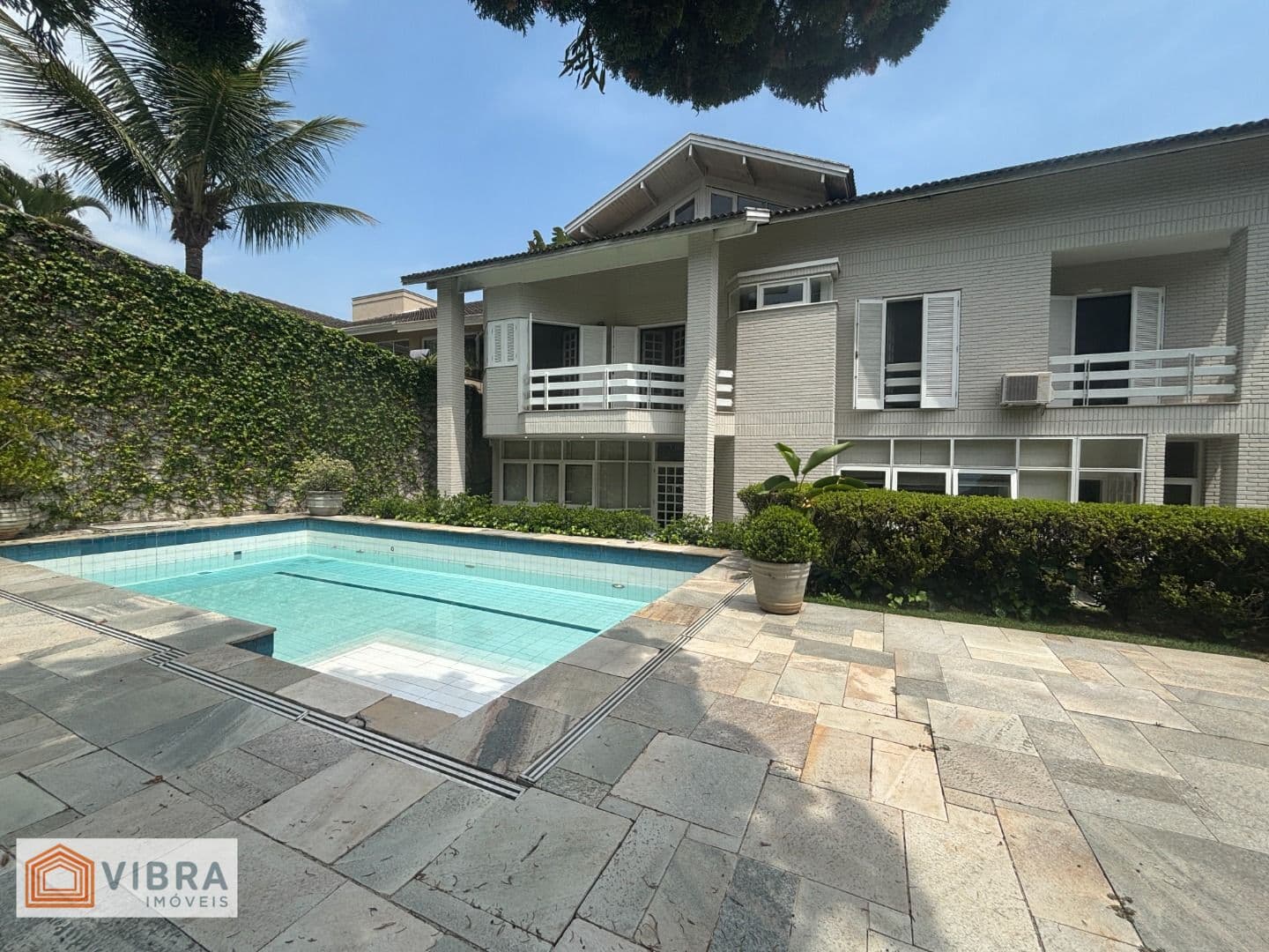 Casa em Santana de Parnaíba - Alphaville