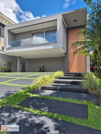 Casa em Santana de Parnaíba - Alphaville