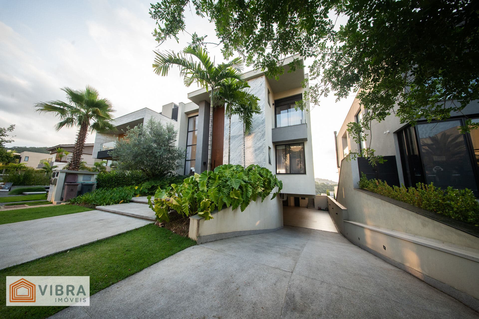 Casa em Santana de Parnaíba - Alphaville
