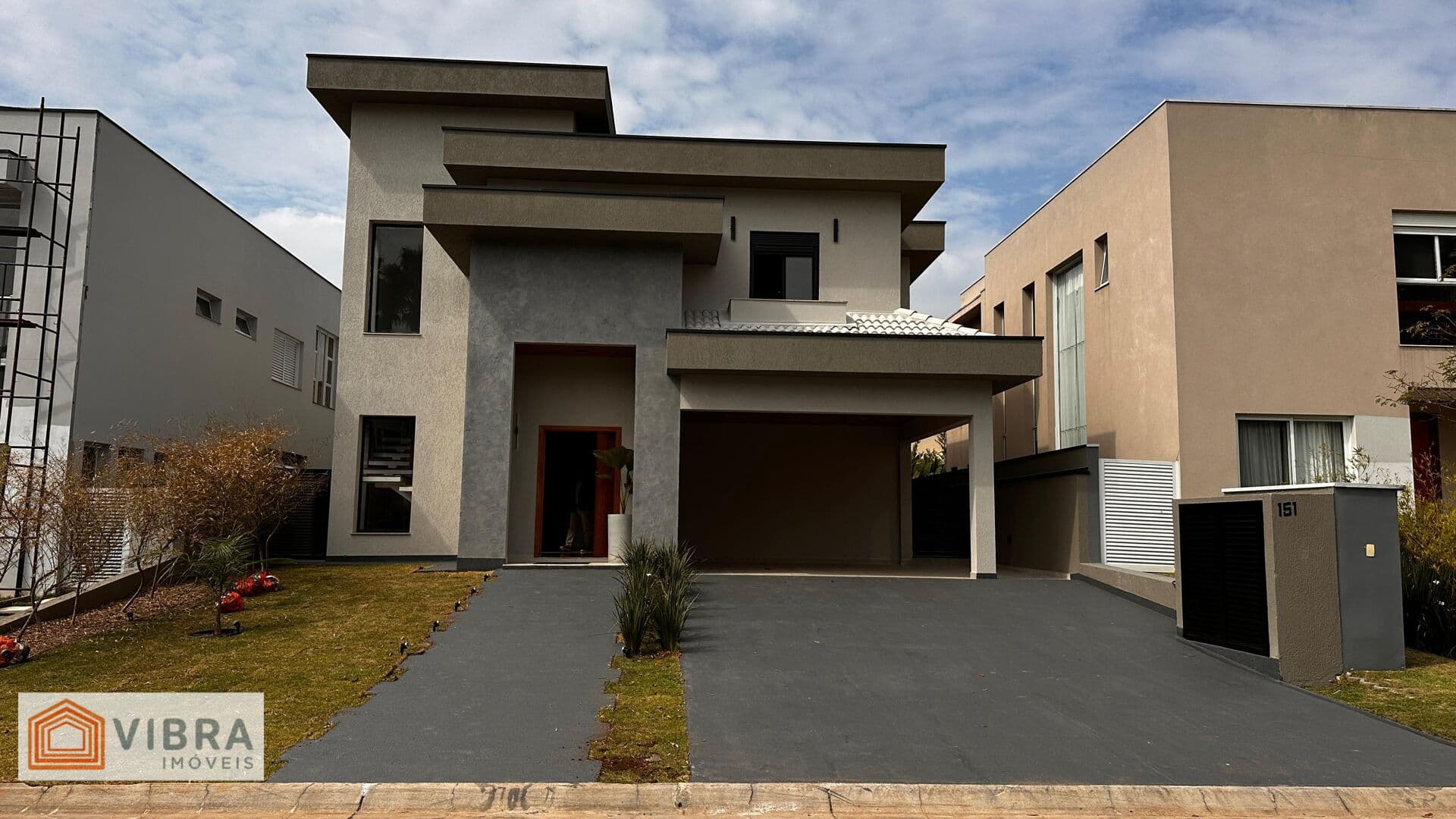 ALPHAVILLE - Casa Alto Padrão