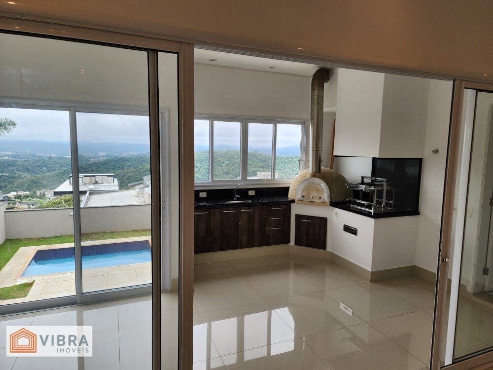 Casa de Condomínio em Santana de Parnaíba - Alphaville