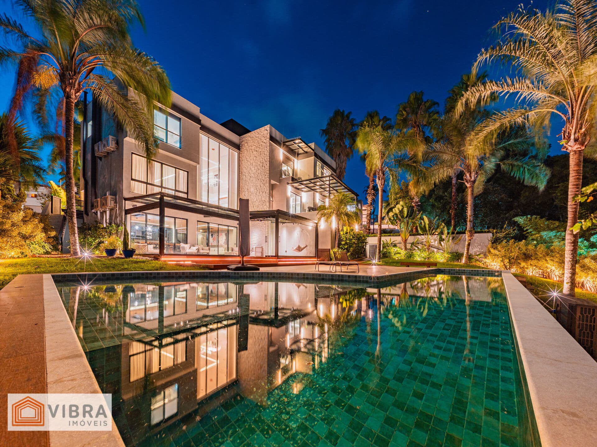 Casa em Santana de Parnaíba - Alphaville