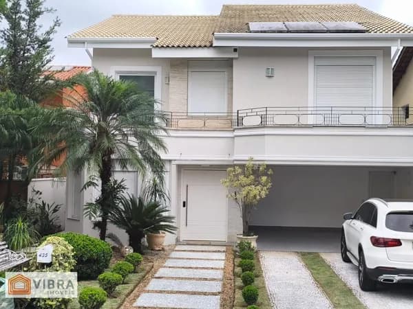 Casa em Santana de Parnaíba - Alphaville