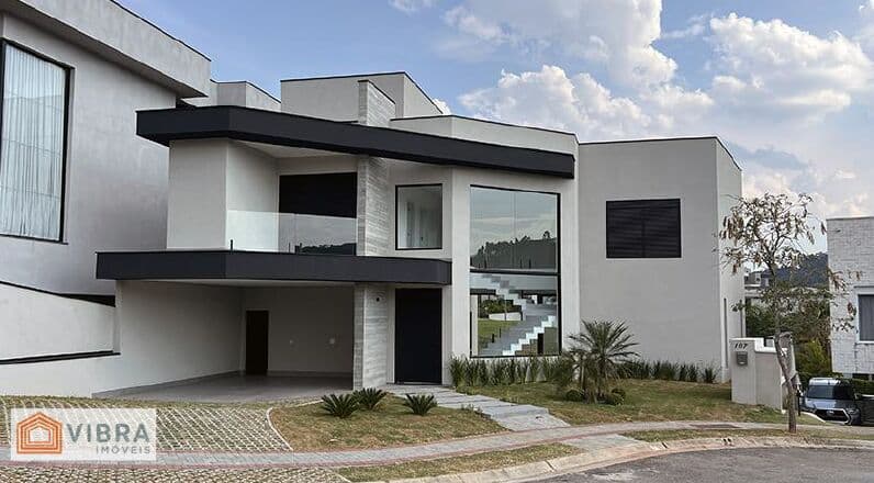 Casa em Santana de Parnaíba - Alphaville