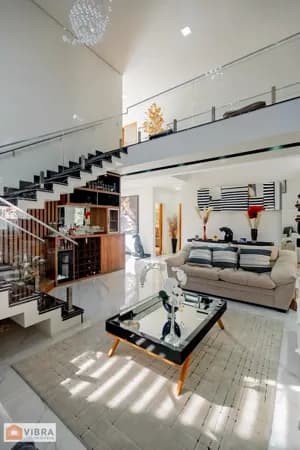 Casa em Santana de Parnaíba - Alphaville