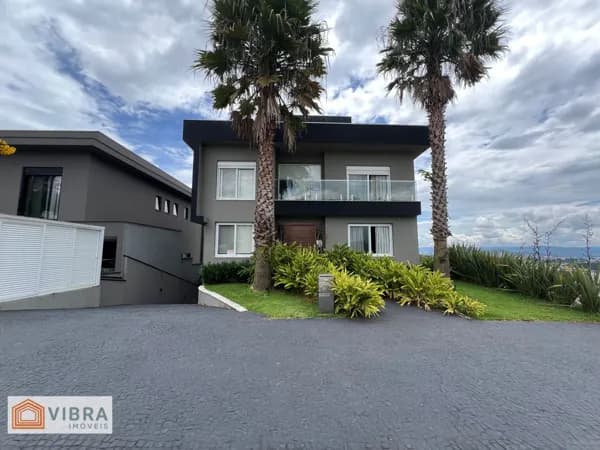 Casa de Condomínio em Santana de Parnaíba - Alphaville